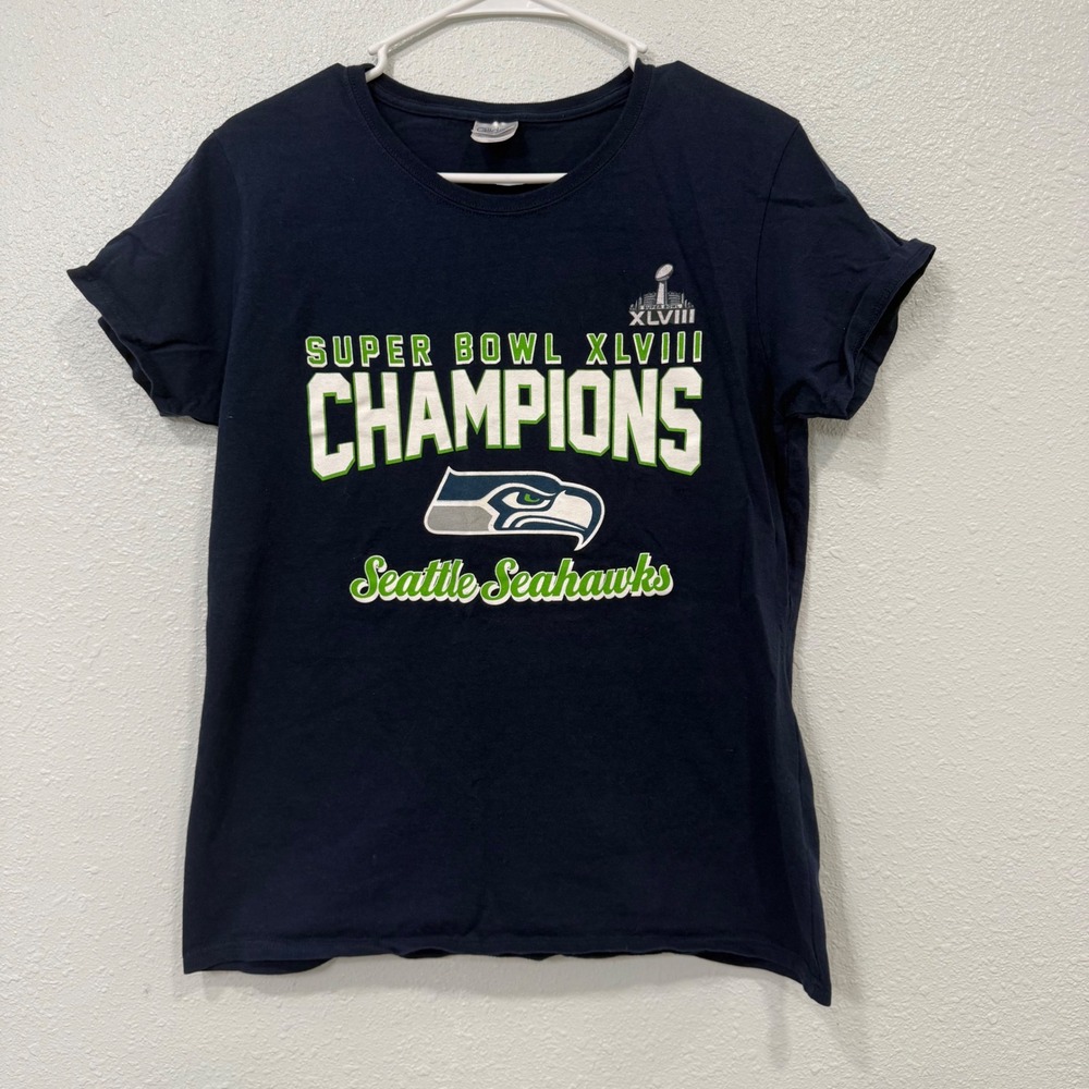 Gildan Seattle Seahawks Super Bowl XLVIII Champions Navy Graphic T-Shirt Large